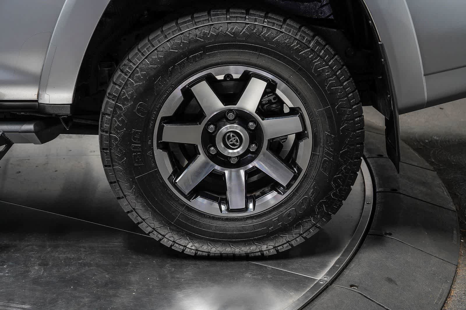 Certified 2021 Toyota 4Runner TRD Off-Road Premium w/ Moonroof Package AWD/4WD image 10