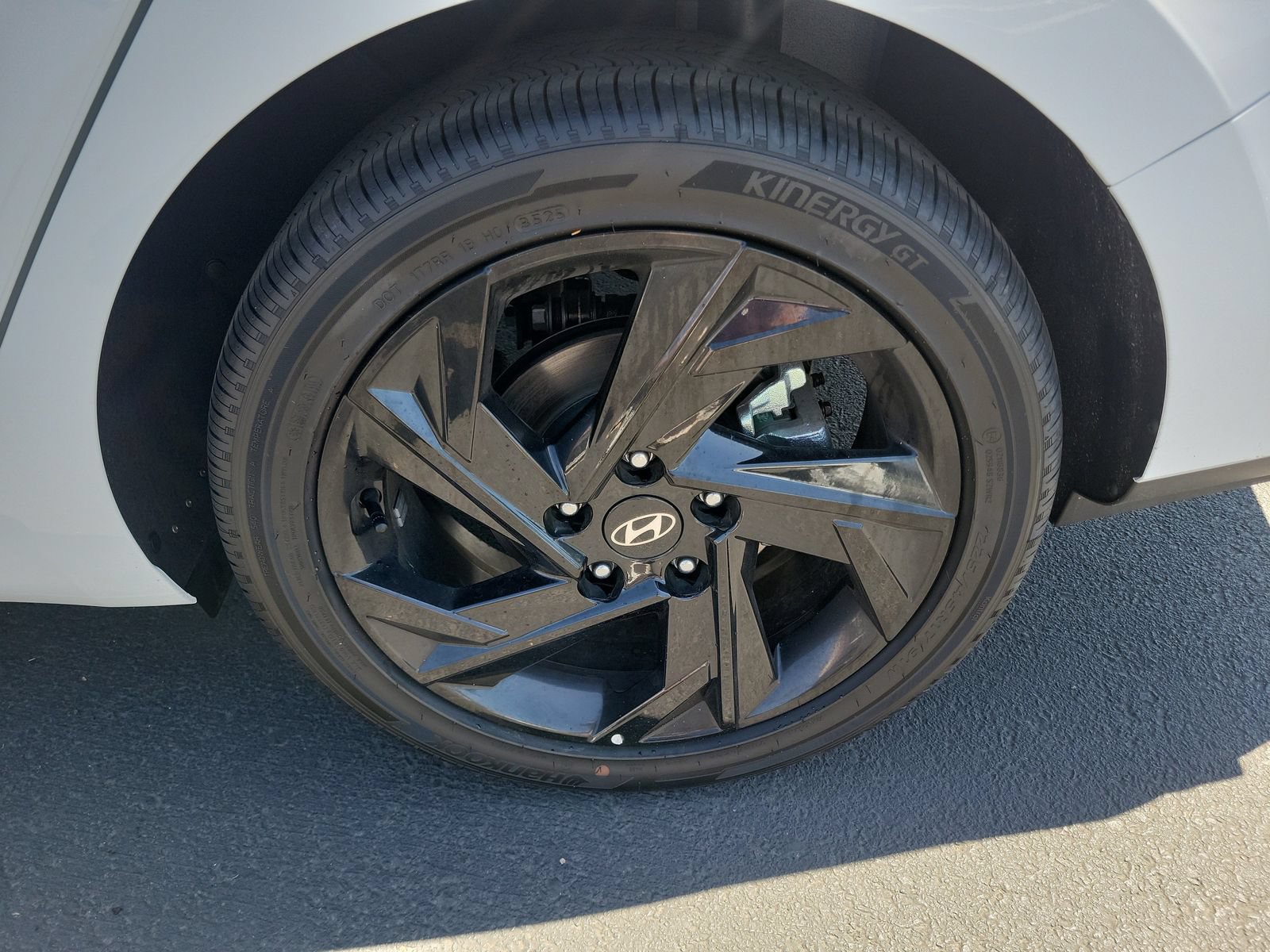 New 2026 Hyundai Elantra SEL FWD image 22