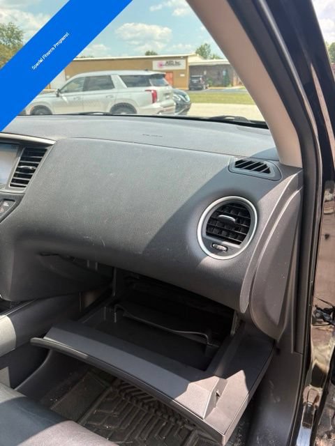 Used 2019 Nissan Pathfinder SL AWD/4WD image 35