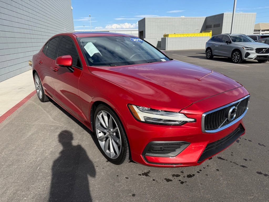 Used 2019 Volvo S60 T5 Momentum FWD image 4