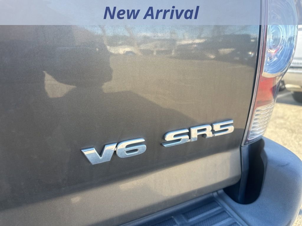 Used 2014 Toyota Tacoma 4x4 Access Cab V6 image 11