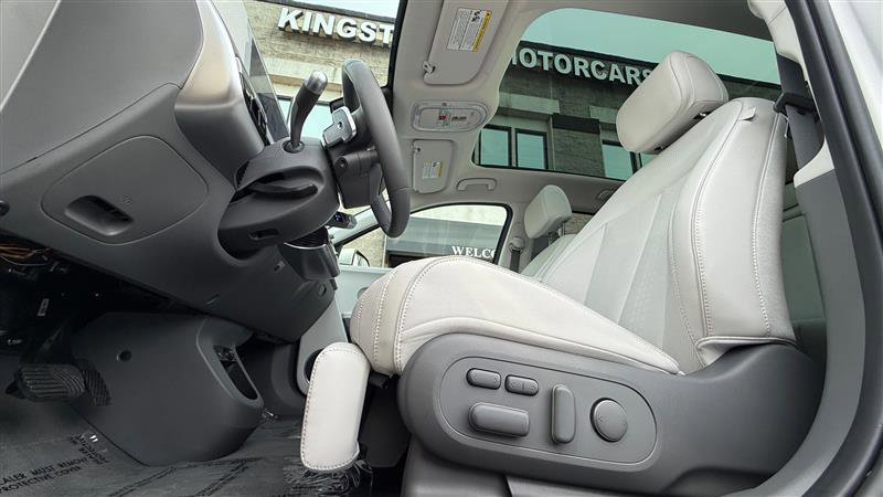Used 2024 Hyundai Ioniq 5 Limited image 13