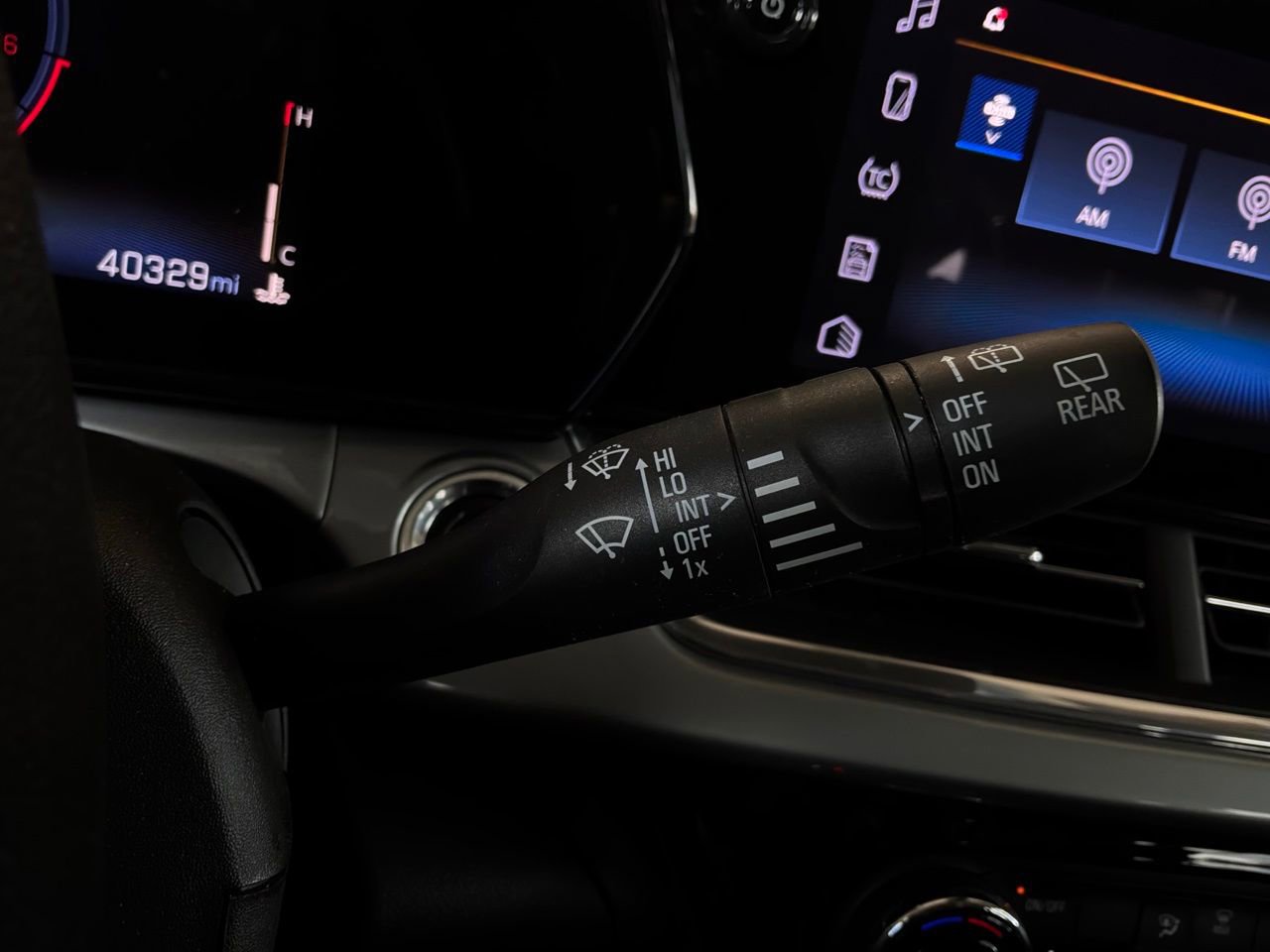 Used 2025 Chevrolet Trax LT FWD image 34