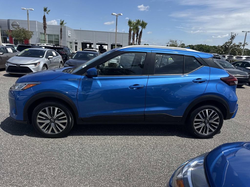 Used 2022 Nissan Kicks SV FWD image 7