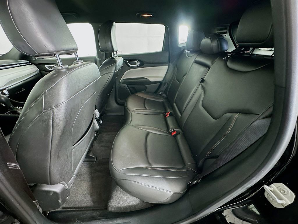 Used 2024 Jeep Compass Limited image 34