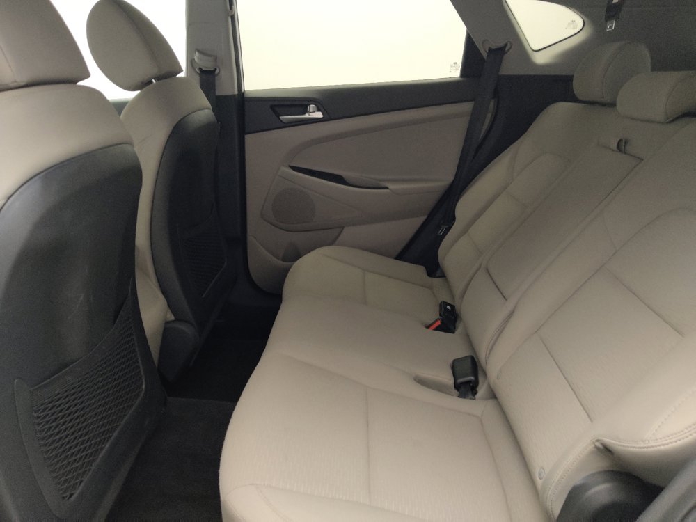 Used 2019 Hyundai Tucson Value FWD image 18