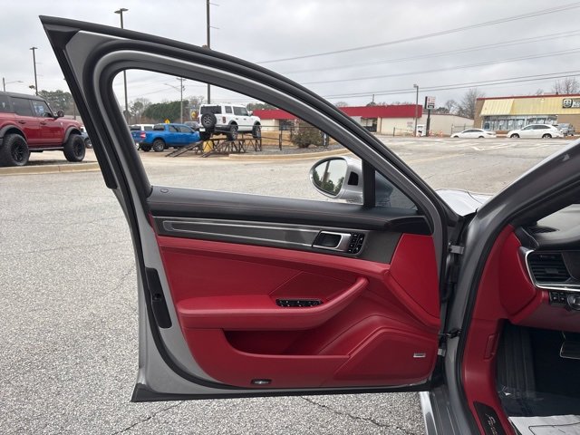 Used 2017 Porsche Panamera Turbo image 10