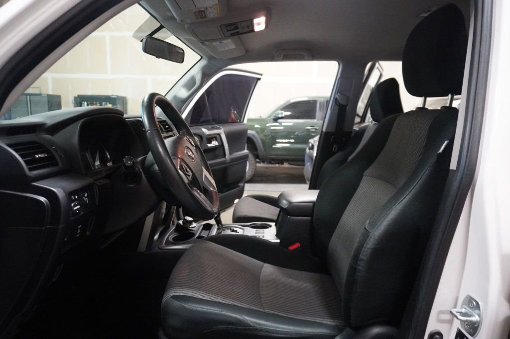 Used 2019 Toyota 4Runner SR5 Premium image 5