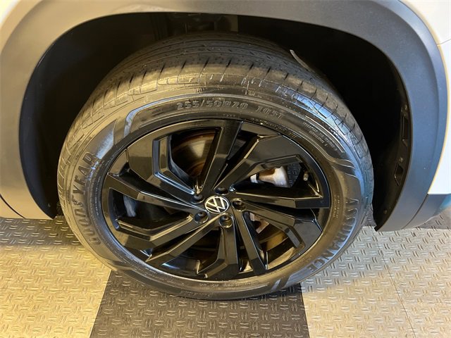 Certified 2023 Volkswagen Atlas SE image 10