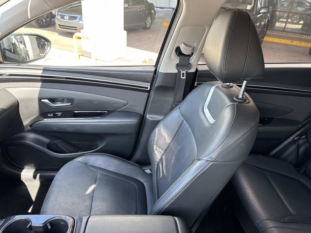Used 2023 Hyundai Tucson Limited image 32