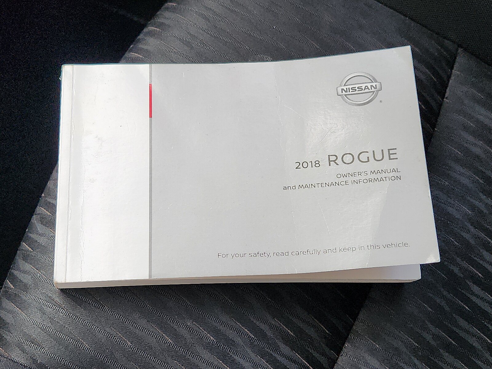 Used 2018 Nissan Rogue SV FWD image 25