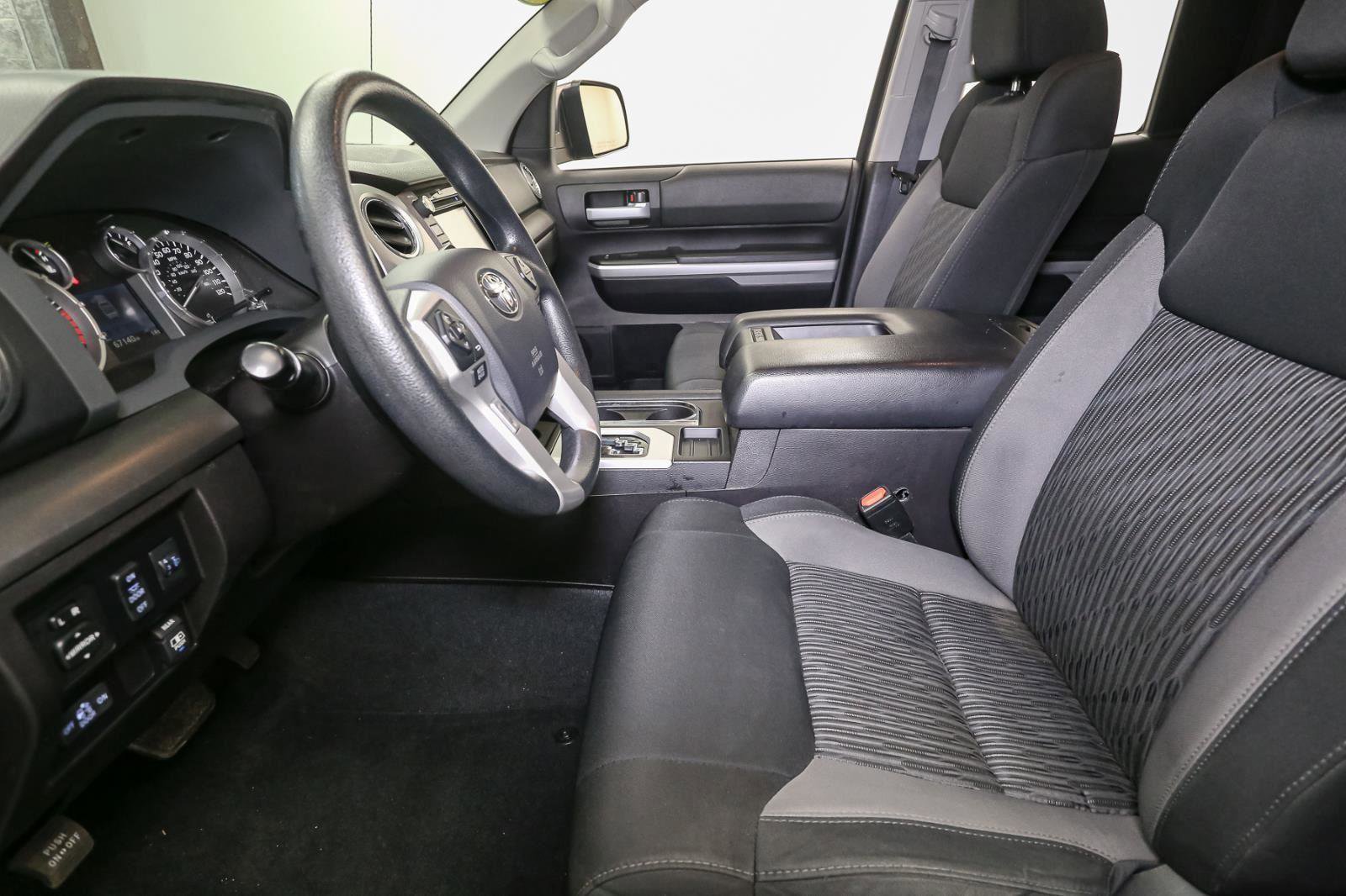Used 2016 Toyota Tundra SR5 image 37