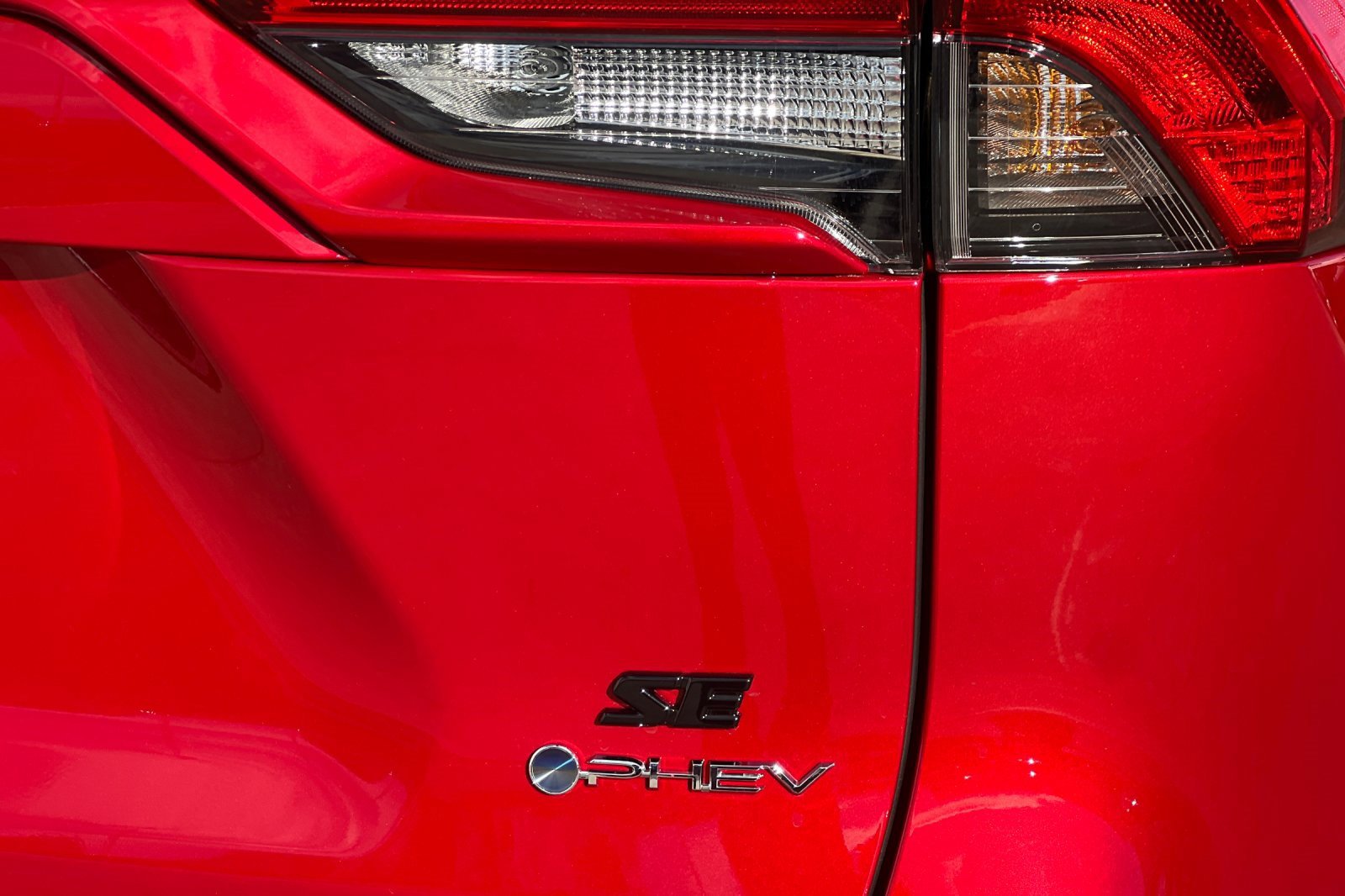 New 2025 Toyota RAV4 SE w/ Weather & Moonroof Package image 21