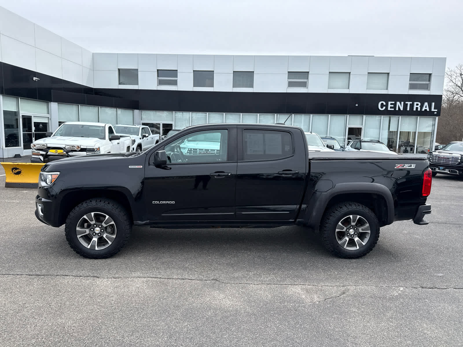 Used 2016 Chevrolet Colorado Z71 image 2