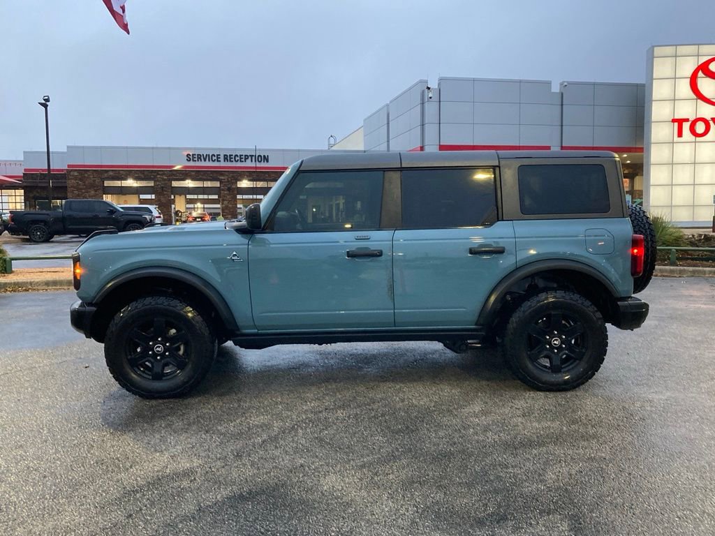 Used 2023 Ford Bronco Black Diamond image 8