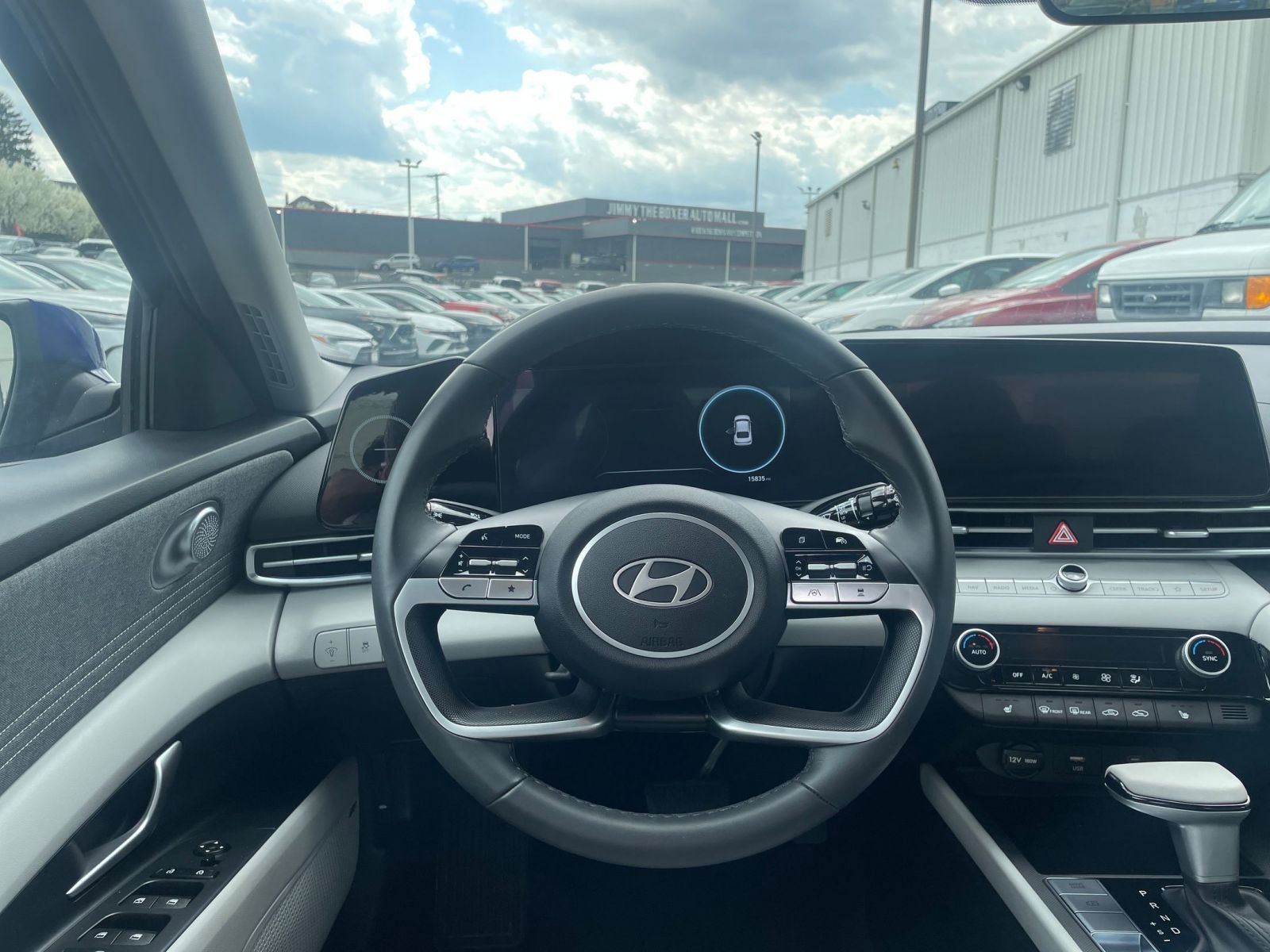 Used 2025 Hyundai Elantra Limited image 35