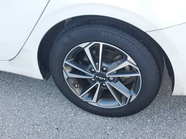 Certified 2023 Kia Forte LXS FWD image 5