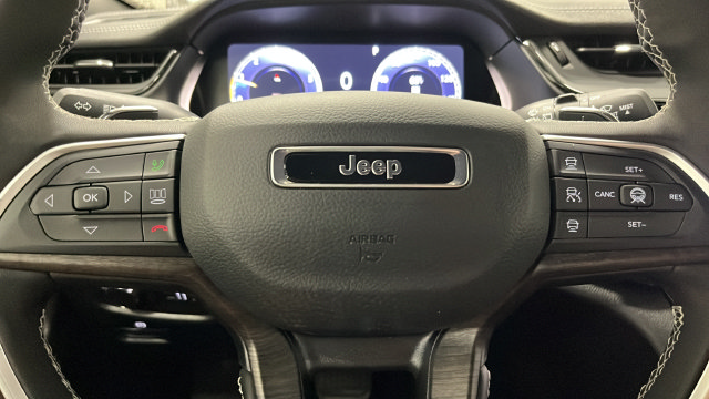New 2026 Jeep Grand Cherokee Altitude AWD/4WD image 16