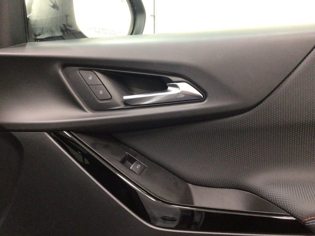 Used 2025 Chevrolet Equinox RS w/ Safety and Technology Package image 32