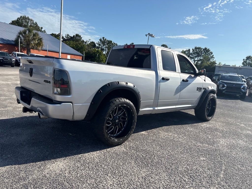 Used 2019 RAM 1500 Express w/ Express Value Package AWD/4WD image 3
