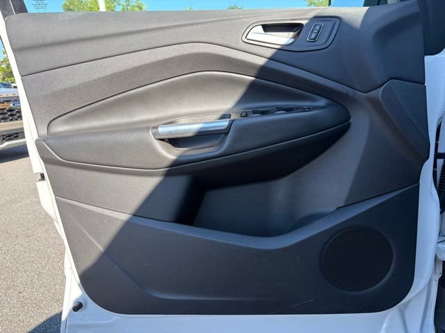 Used 2016 Ford Escape SE w/ Equipment Group 201A FWD image 10