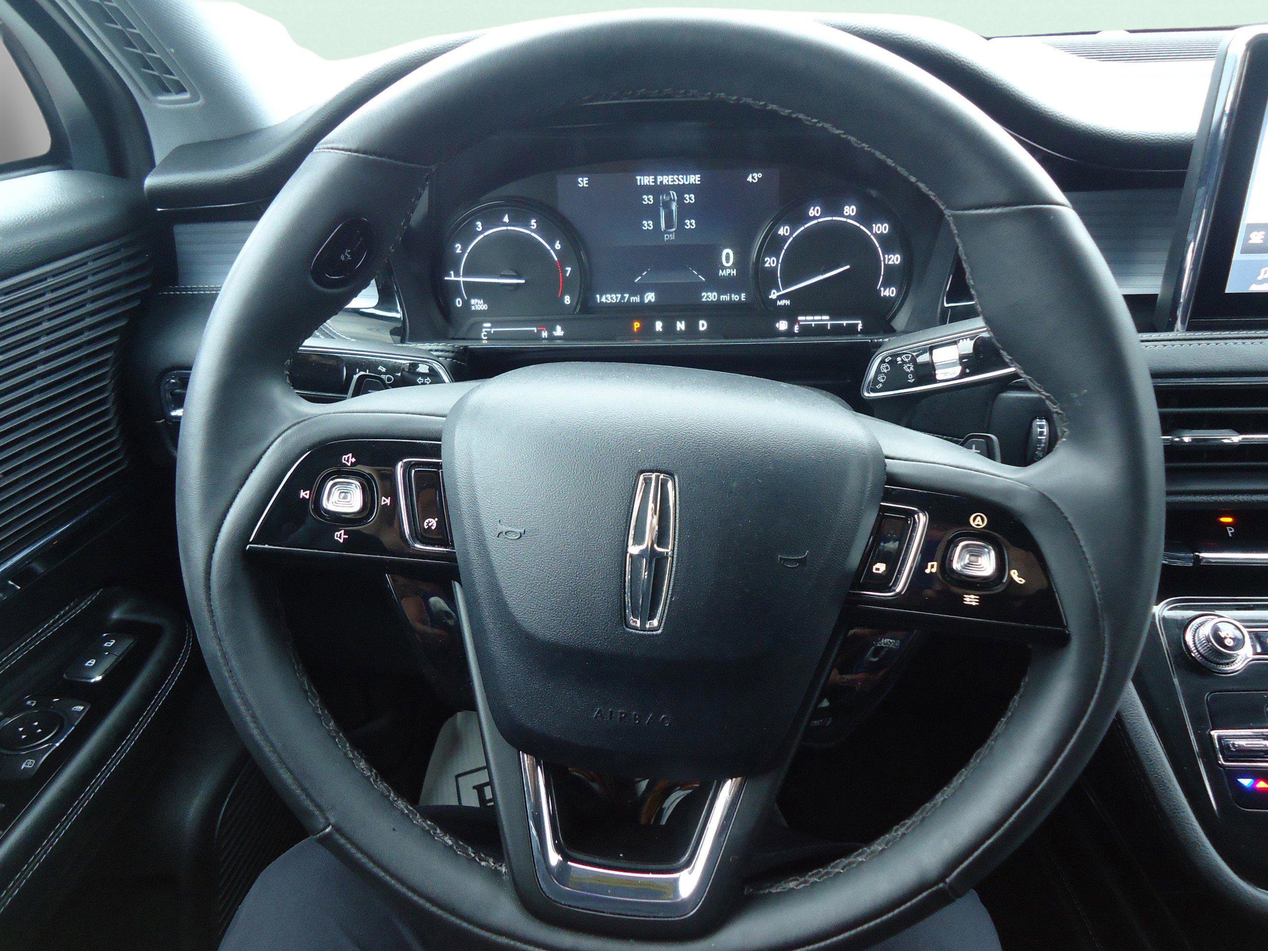 Used 2022 Lincoln Corsair AWD w/ Equipment Group 101A image 12