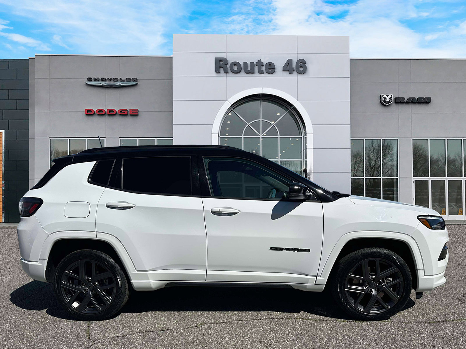 Used 2024 Jeep Compass Limited w/ High Altitude Package AWD/4WD image 6