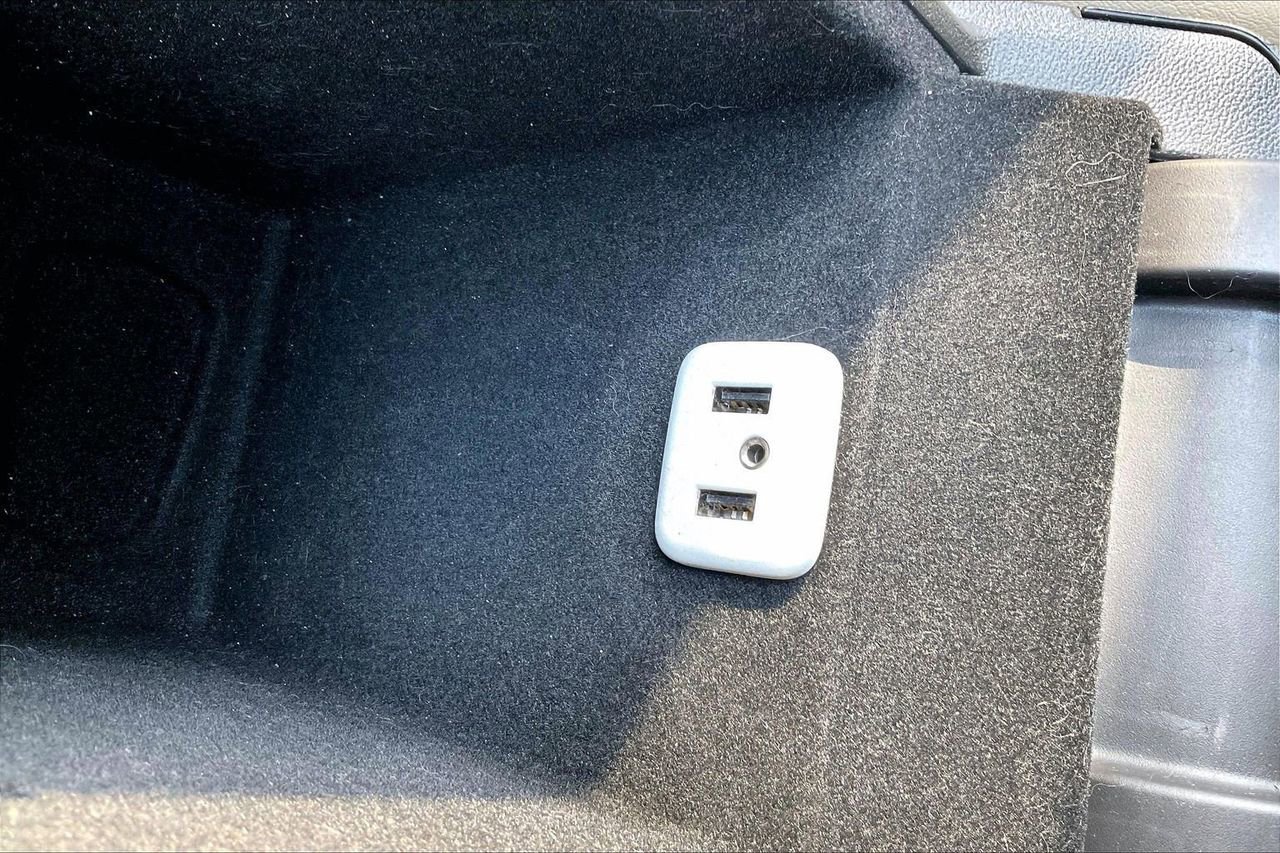 Used 2017 Cadillac XT5 Luxury w/ Driver Awareness Package image 19