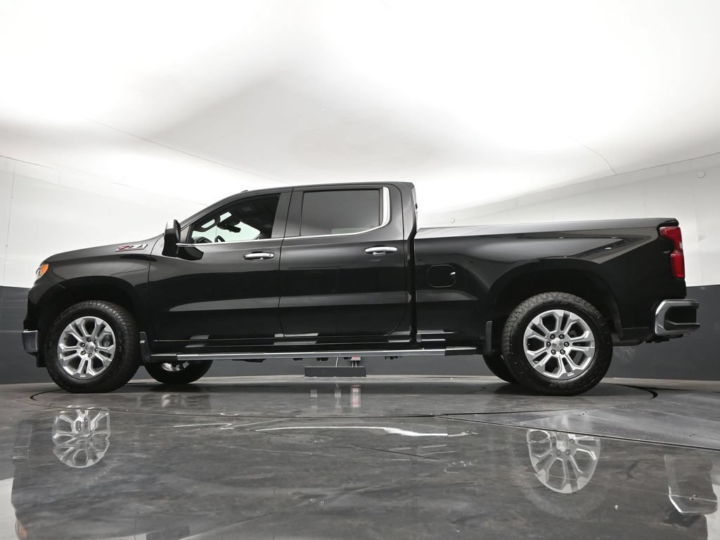 Certified 2023 Chevrolet Silverado 1500 LTZ w/ LTZ Premium Package AWD/4WD image 24