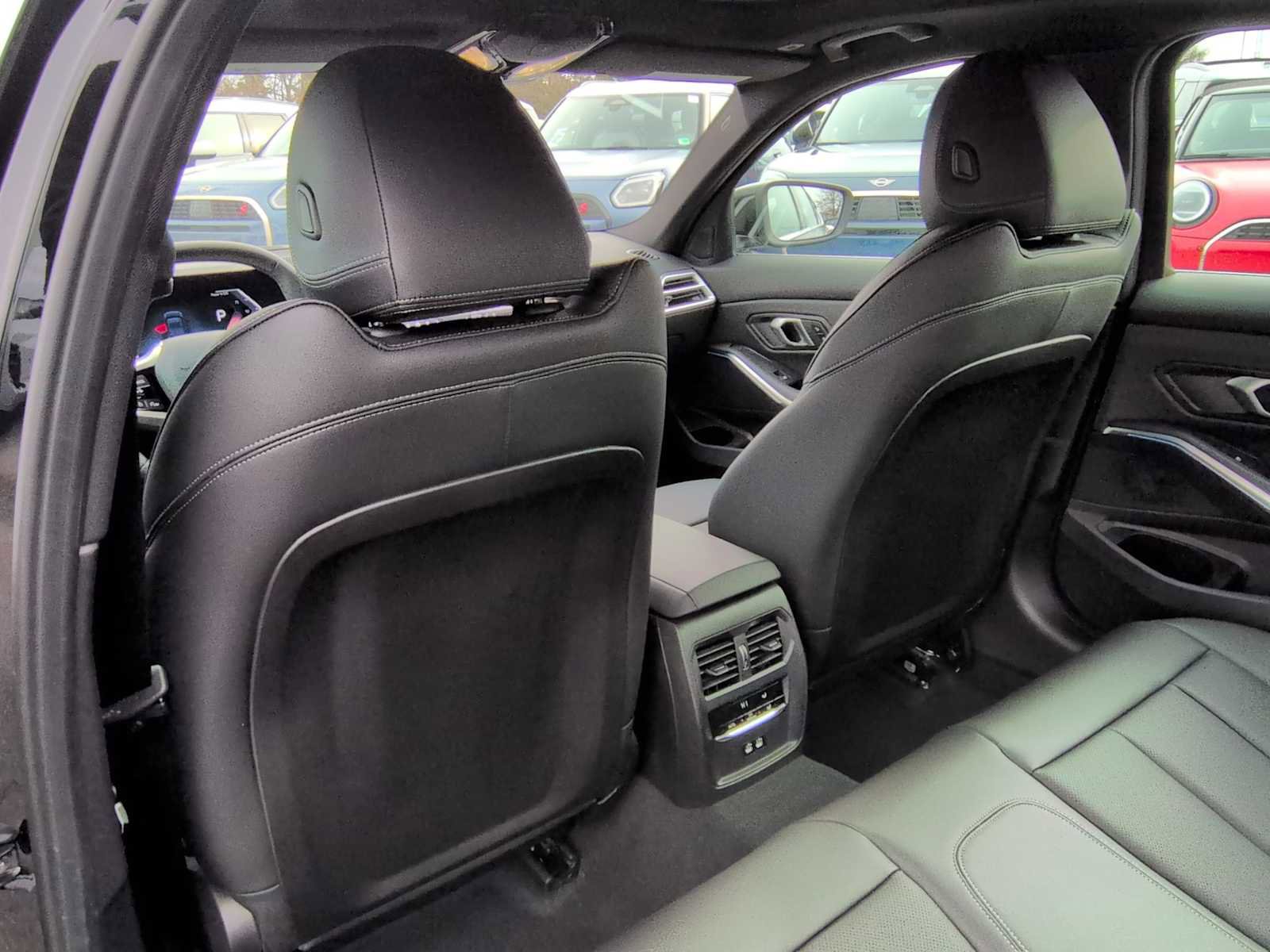 Used 2026 BMW 330i xDrive Sedan w/ Convenience Package image 18