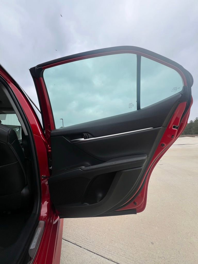 Used 2021 Toyota Camry XSE image 16