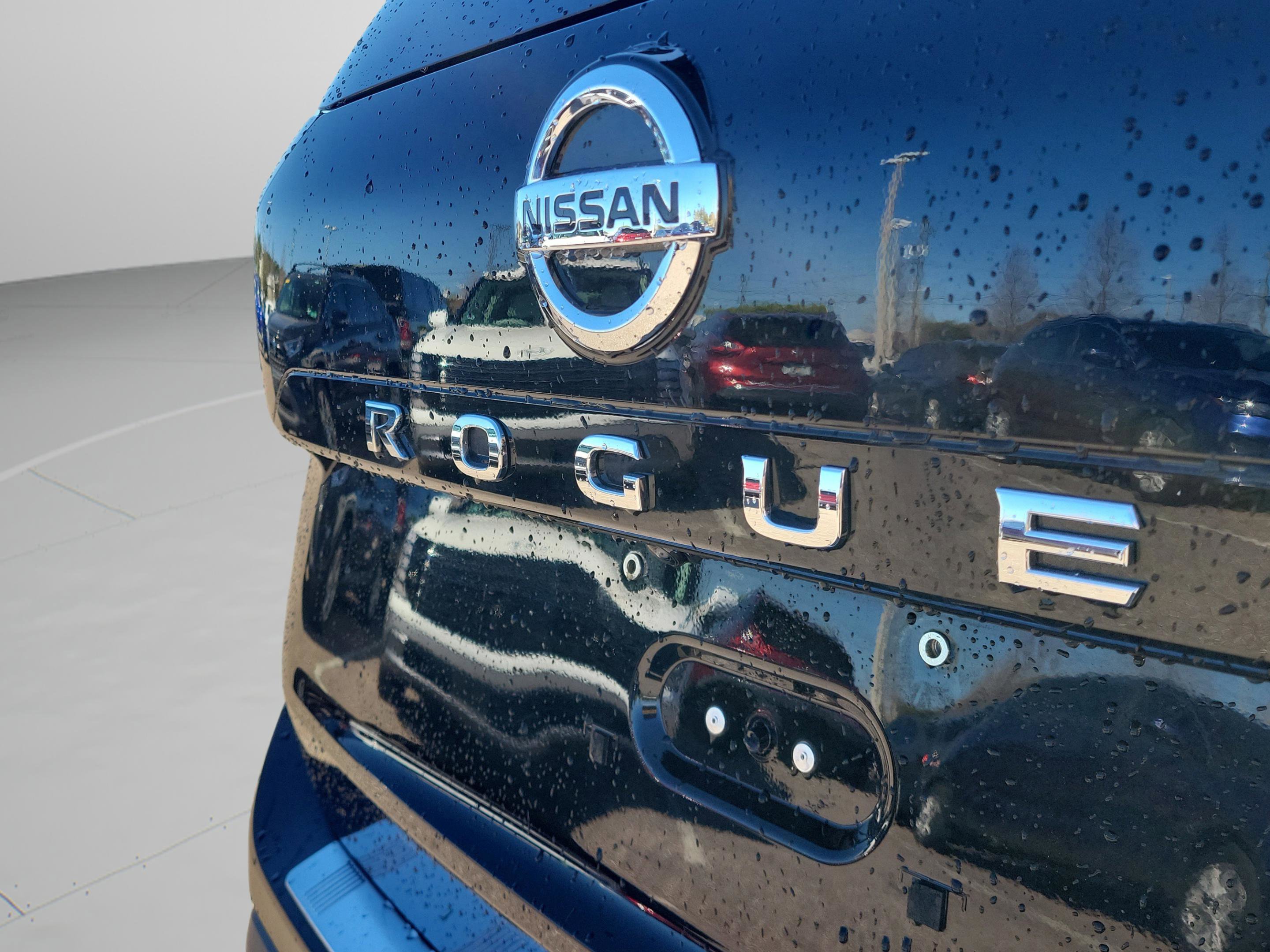 Certified 2021 Nissan Rogue SV w/ Premium Package image 39