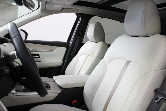 Used 2024 MAZDA CX-90 Plug-In Hybrid w/ Premium Plus image 13