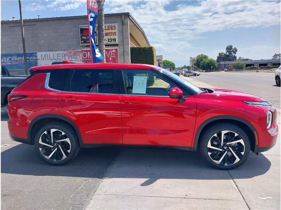 Used 2022 Mitsubishi Outlander SE FWD image 4