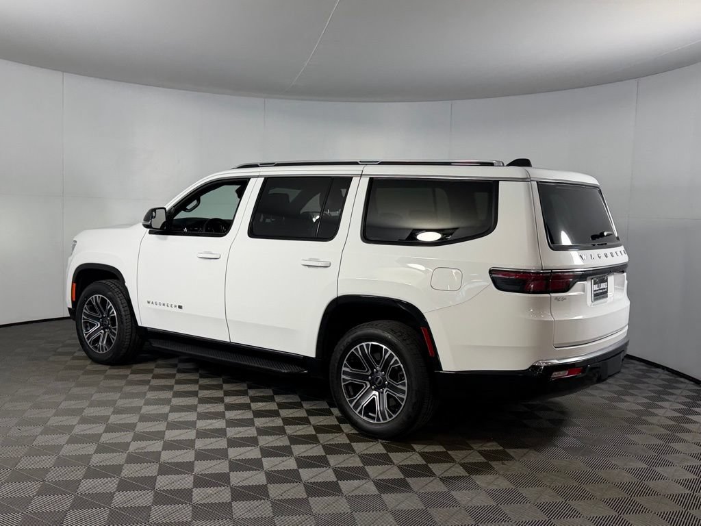 Used 2025 Jeep Wagoneer 4WD image 10