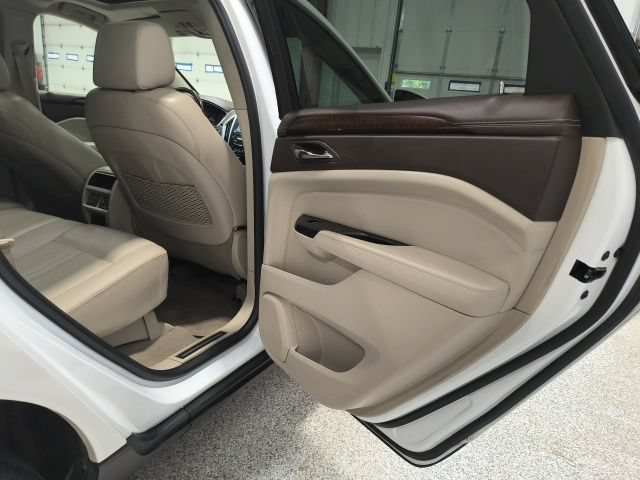Used 2016 Cadillac SRX Luxury w/ Driver Awareness Package AWD/4WD image 20