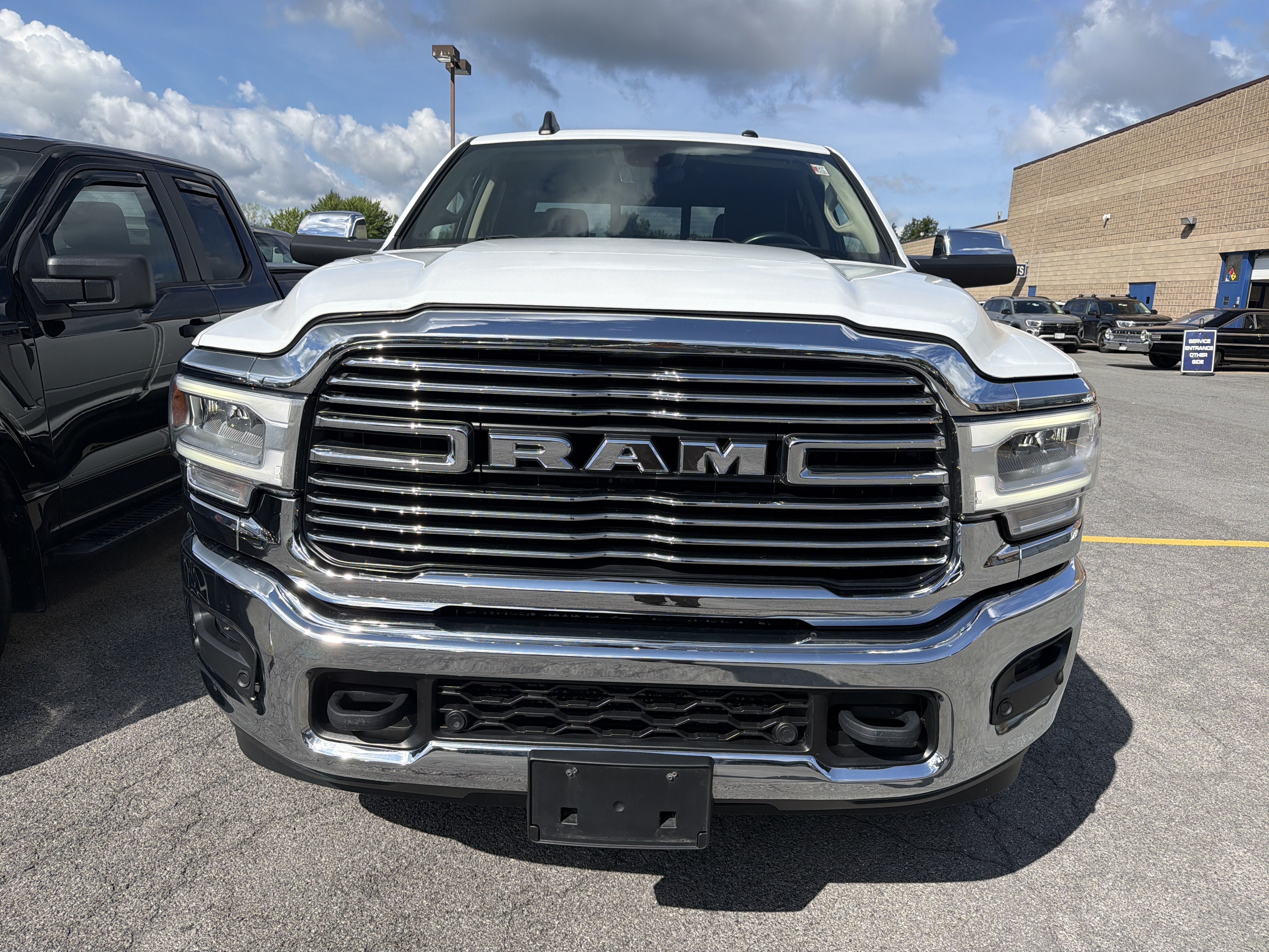 Used 2022 RAM 2500 Laramie AWD/4WD image 3