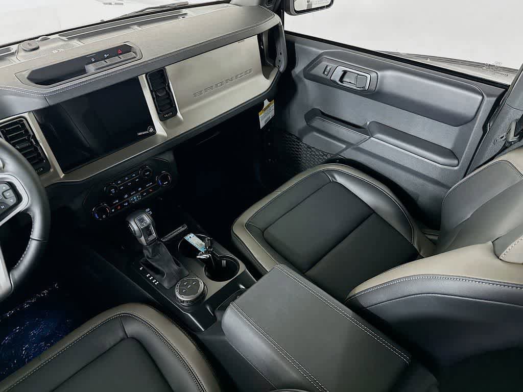 New 2025 Ford Bronco Outer Banks AWD/4WD image 11