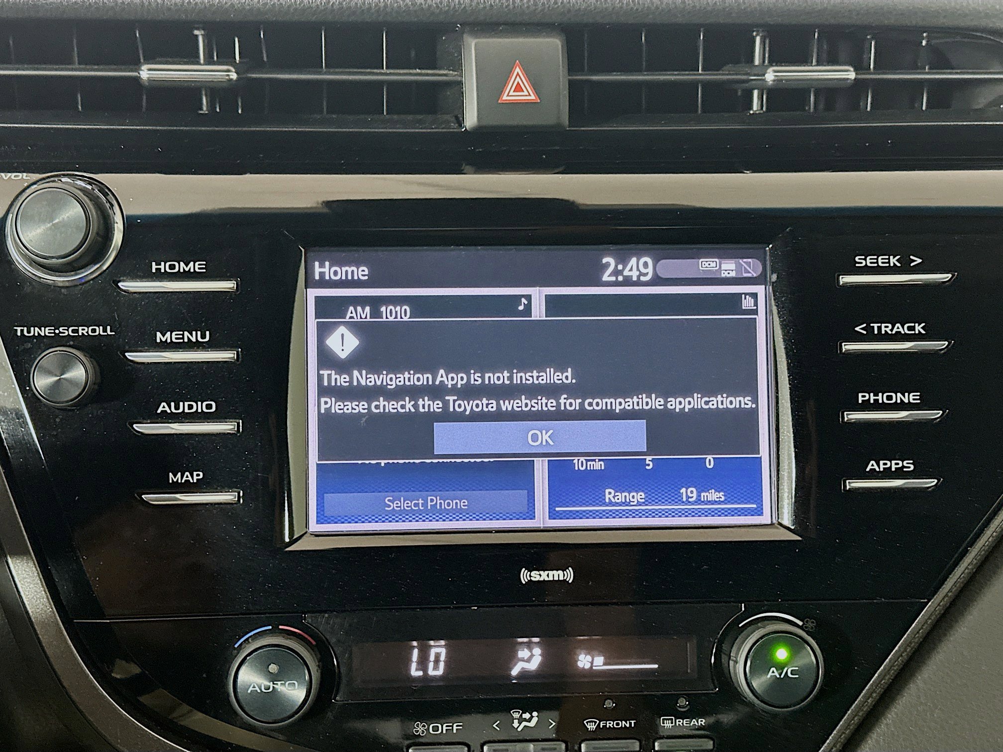 Used 2020 Toyota Camry SE FWD image 21