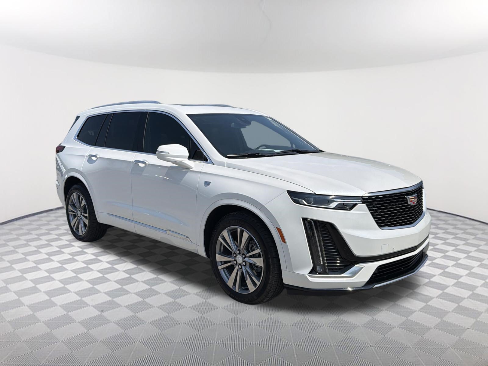 Certified 2025 Cadillac XT6 Premium Luxury FWD image 8