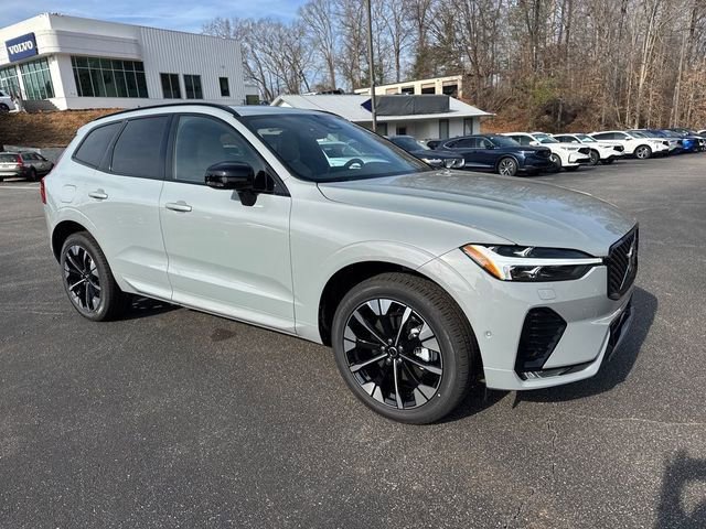 Used 2026 Volvo XC60 B5 Plus w/ Protection Package Premier image 10