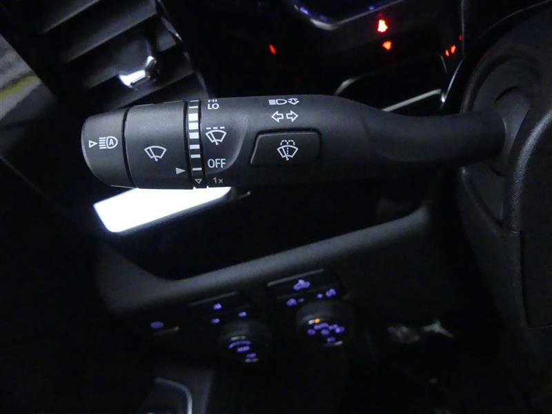 Used 2025 Chevrolet Silverado 3500 LT image 21