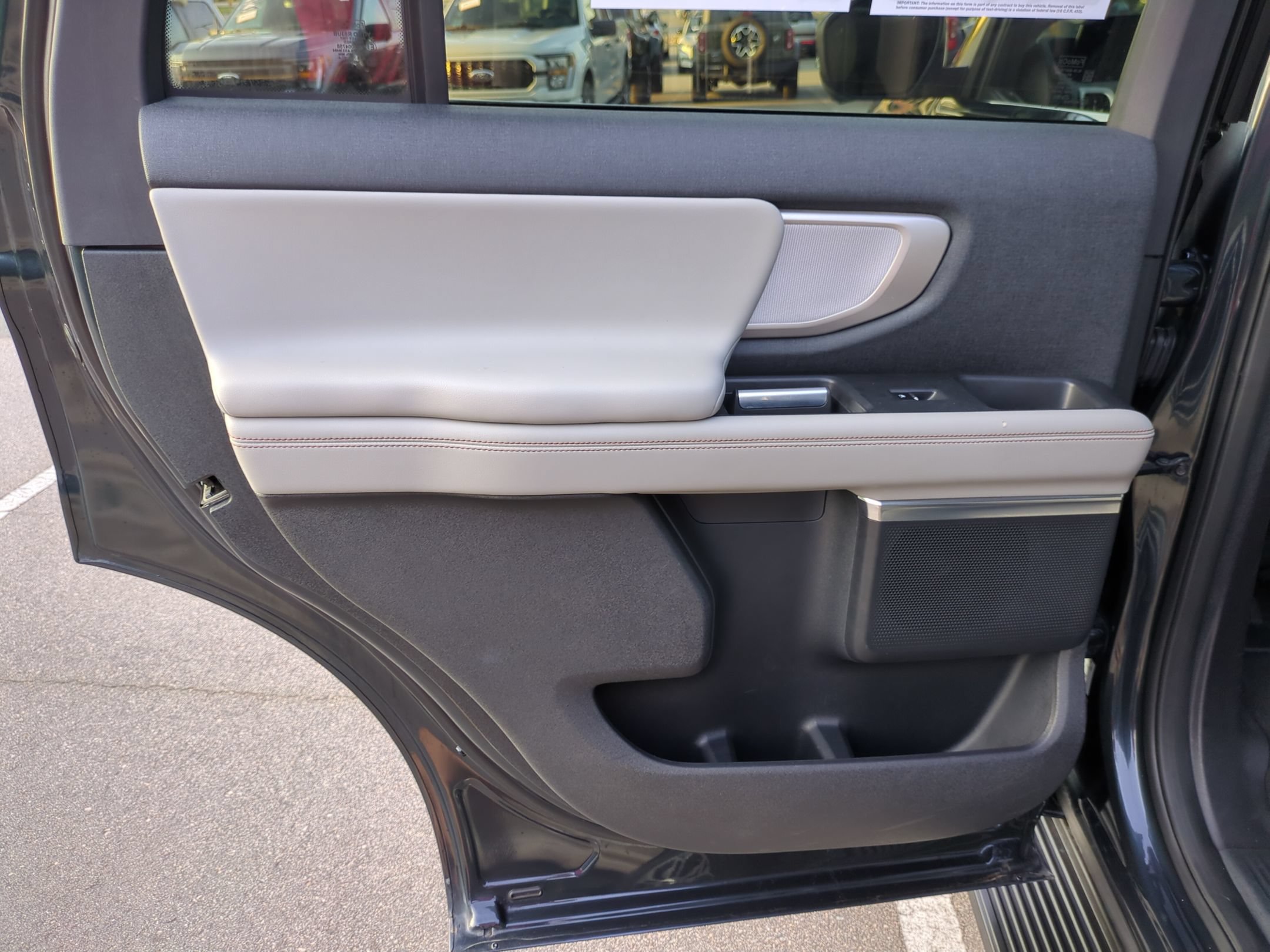 Certified 2025 Ford Expedition Active AWD/4WD image 30