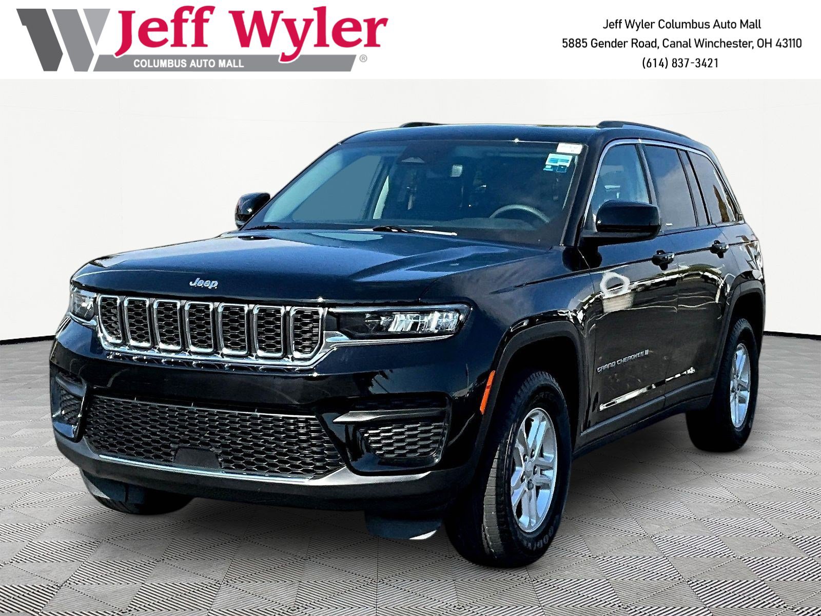 Used 2023 Jeep Grand Cherokee Laredo w/ Trailer Tow Prep Group (B)