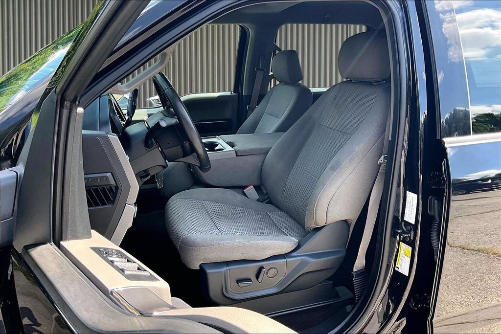 Used 2020 Ford F150 XLT w/ Equipment Group 302A Luxury AWD/4WD image 32