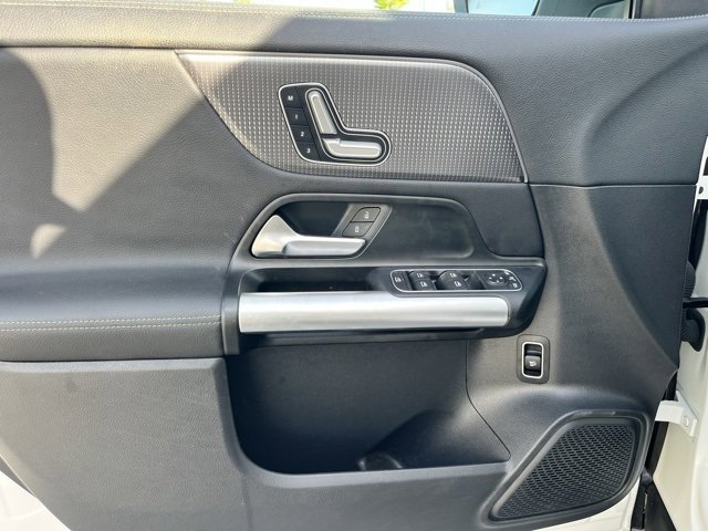 Used 2023 Mercedes-Benz GLA 250 4MATIC w/ Premium Package image 8