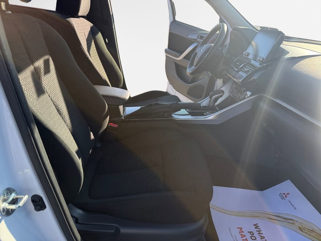 Used 2022 Mitsubishi Eclipse Cross LE image 26