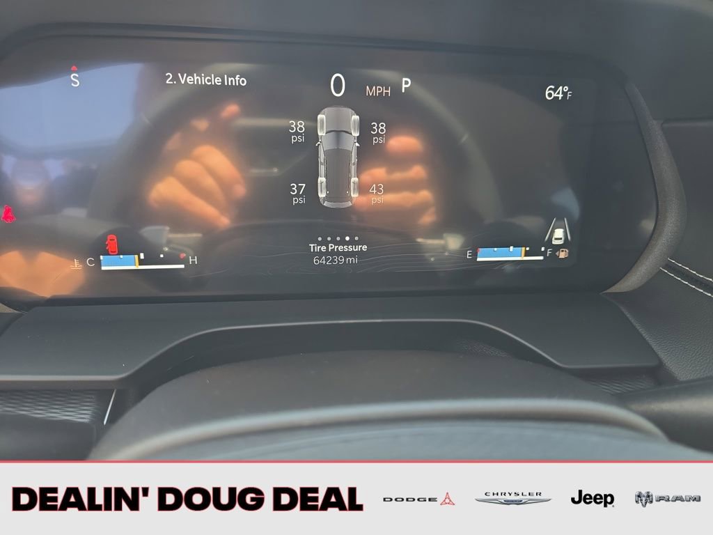 Used 2023 Jeep Grand Cherokee Laredo image 18