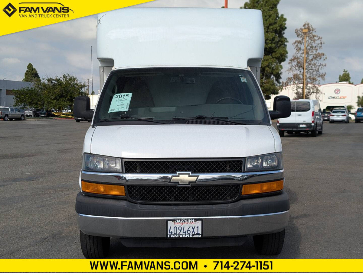 Used 2015 Chevrolet Express 3500 w/ Chrome Appearance Package image 2