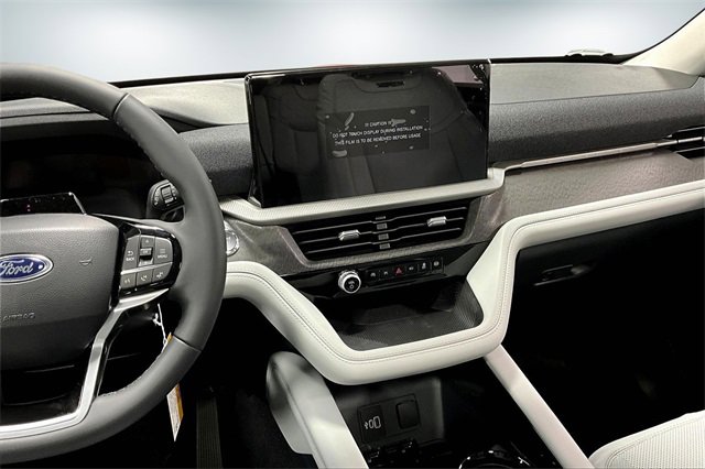 New 2026 Ford Explorer Platinum image 6